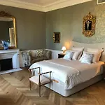 Chateau De Puymoger 3*