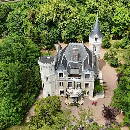Bed & Breakfast Chateau De Puymoger *