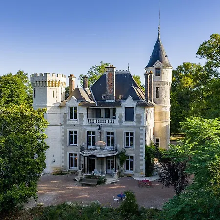 Chateau De Puymoger 3* Javerlhac-et-la-Chapelle-Saint-Robert